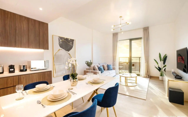 LUX - The La Mer Sea View Suite 3