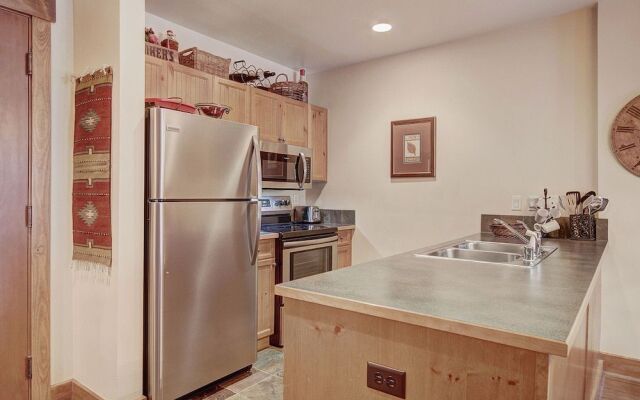 8858 The Springs 1 Bedroom Condo by RedAwning