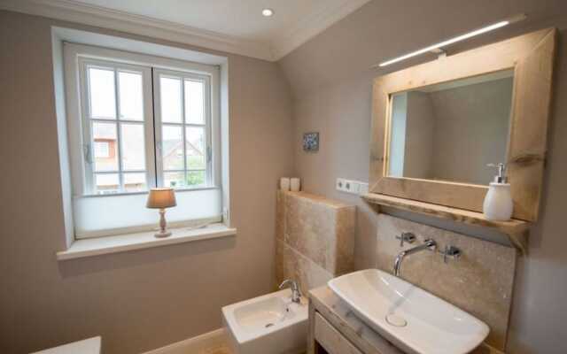 Alte Dorfstrasse 15 b