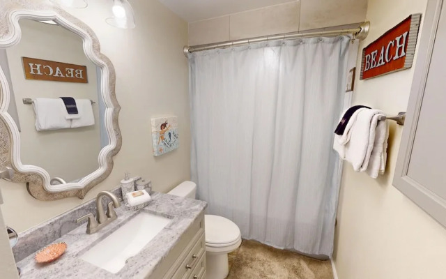 Shoreline Towers 3025 2 Bedroom Condo