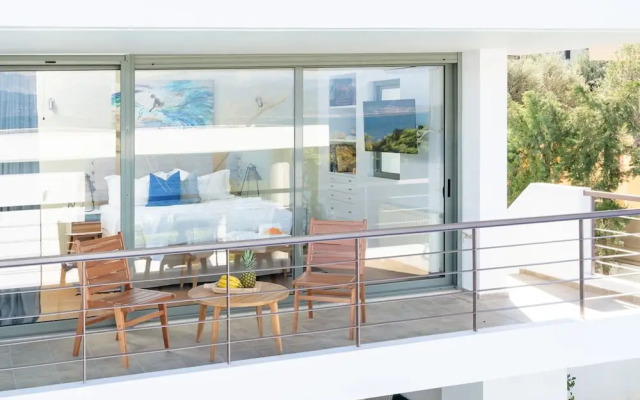 Lefkon Villa With Pool by the Sea - N Peloponnese