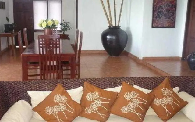 Villa Marlee – Guest Rooms – Kerobokan Kelod