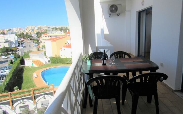 Albufeira 2 Rooms Central Large Apart, Pool, Wifi