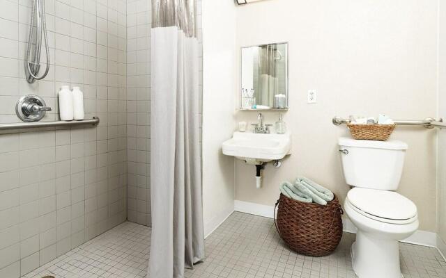 Intown Suites Extended Stay - Atlanta GA- Duluth