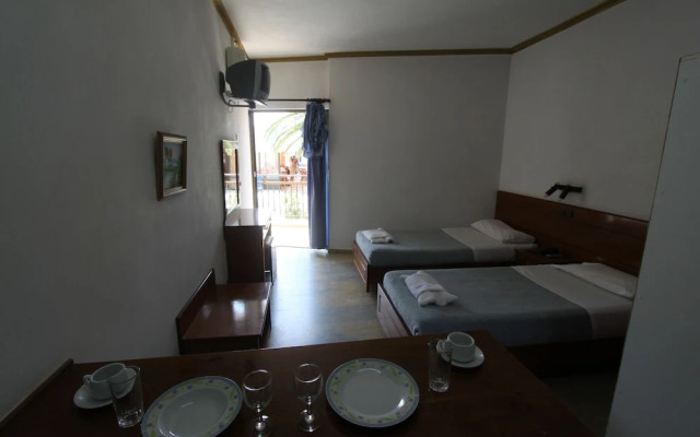 Maria' s Beach Apartments