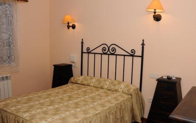 Hostal Rural El Manantial De Gredos