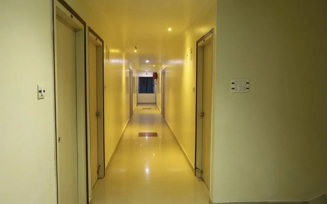 OYO 10565 Hotel Mira International