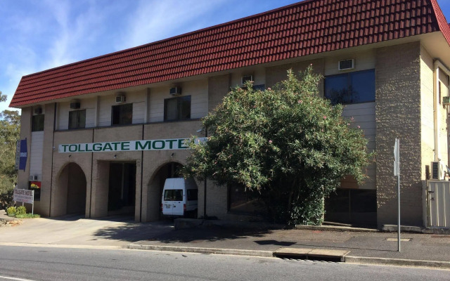 Tollgate Motel