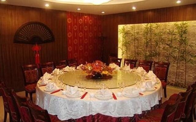 Dongbaqu Hotel