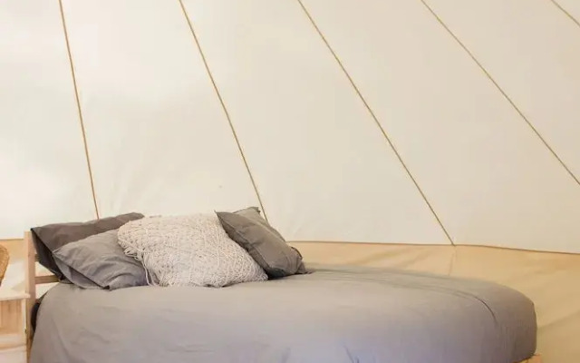 Fossil Beach Farm (Glamping)