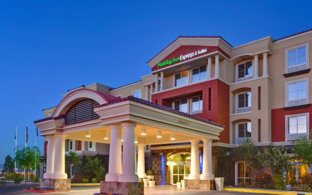 Holiday Inn Express & Suites Las Vegas SW - Spring Valley, an IHG Hotel