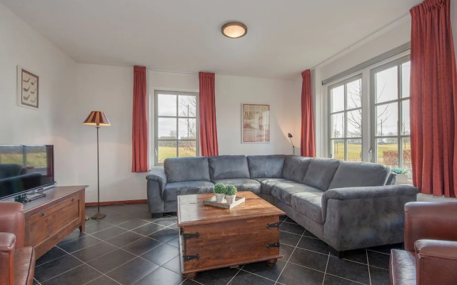 Stately, Luxury Villa With 3 Bathrooms, 2 km. From Appelscha