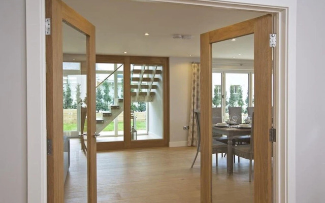 3 The Drive, Hillfield Village