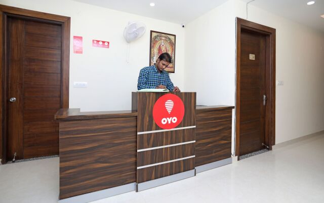 OYO 9275 Hotel Royal Inn