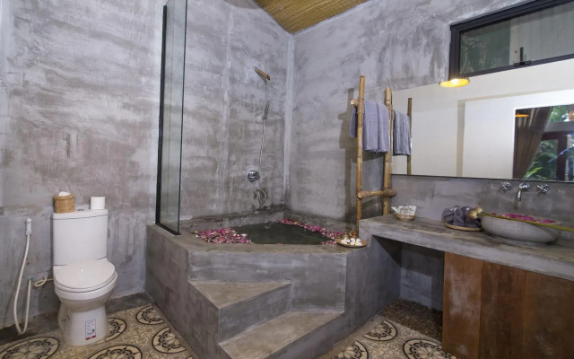 Sarina Hotel & Villa