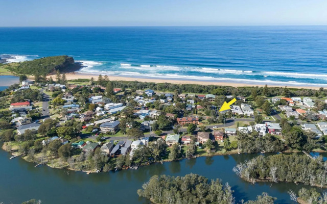 SEAWARD Werri Beach Gerringong 4pm check out Sundays