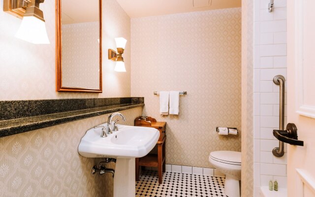 St. Eugene Golf Resort & Casino