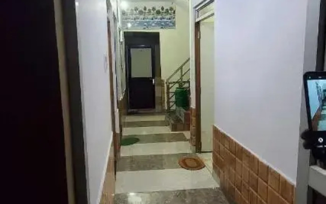 OYO 701211 Rock Star Hotel & Rooms