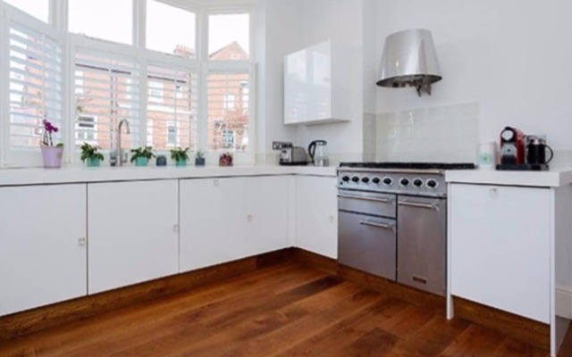 4 Bedroom Flat In Notting Hill