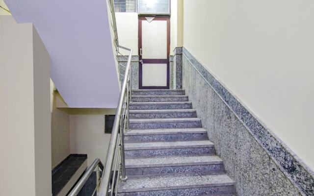 FabHotel Ashok Vihar