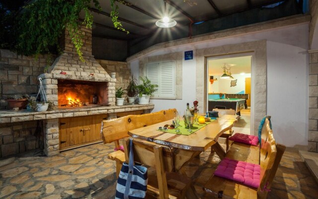 Beautiful Home in Blato With 7 Bedrooms, Wifi and Outdoor Swimming Pool