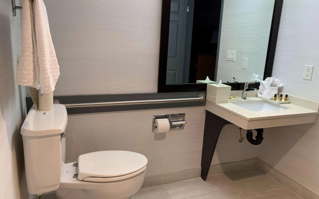 Best Western Plus Regency Inn & Conference Centre