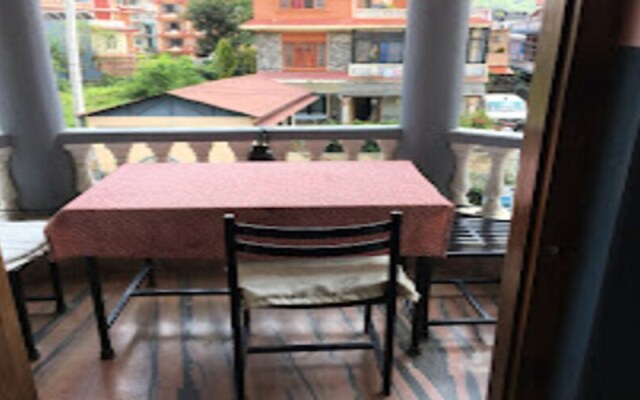 MeroStay 016 Hotel Fishtail Villa