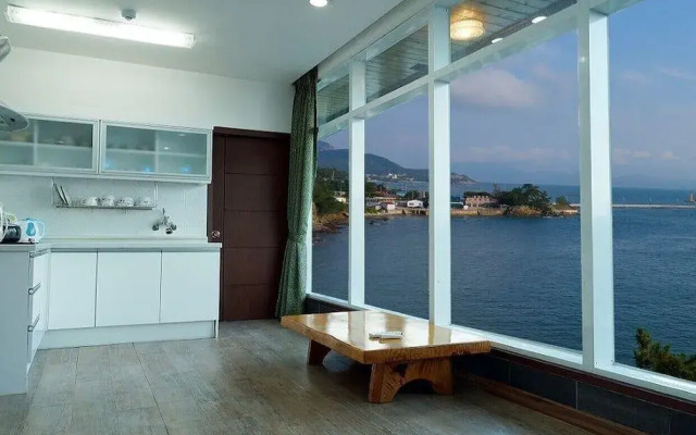 Yacht Pension