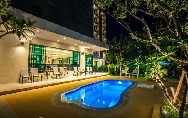 L Hotel