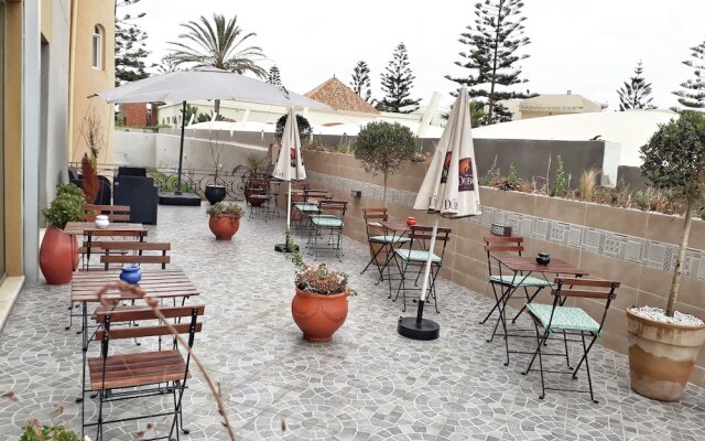 Amwaj Hotel