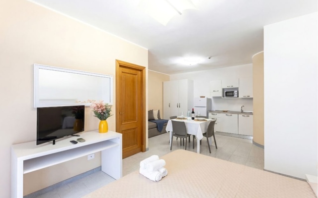Studio House in a Central Location