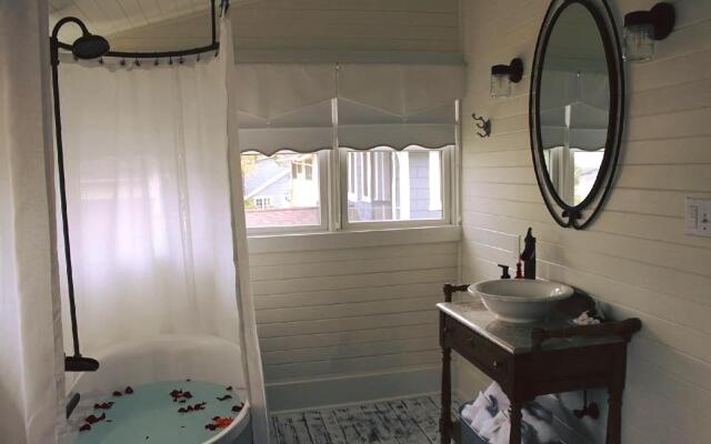 Lady Geneva Bed and Breakfast