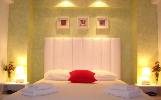Sanidiamonds  APARTMENTS & STUDIOS