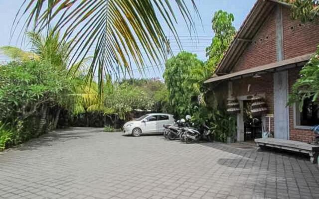 Nadia Pansion & Cottage