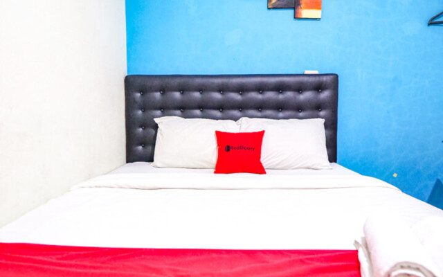 RedDoorz @ Darmo Park 1 Surabaya