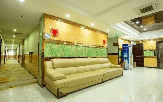 Zhengzhou Yaxin Hotel (Leshang Plaza)