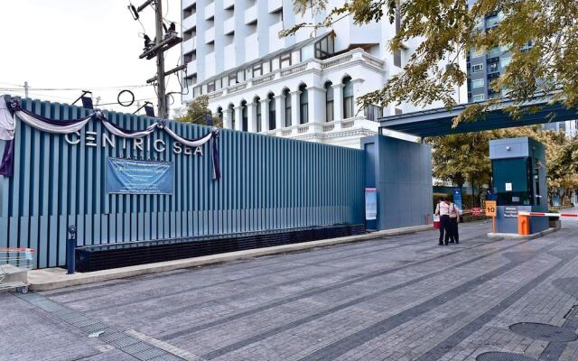 Centric Royal by Swimming Pool