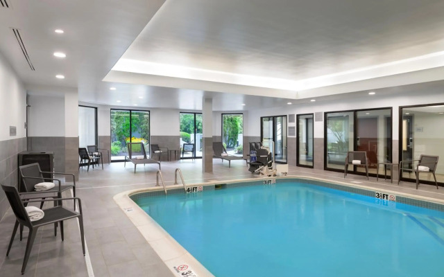 Courtyard By Marriott Danbury