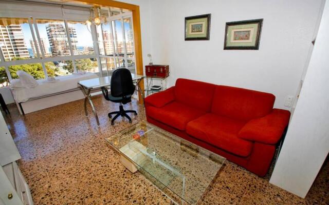 Garden apartment with Pool and AC