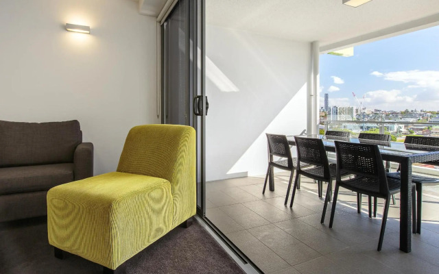 Code Apartments