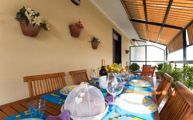 Angela Penthouse In Alghero For 8 People With Large Veranda