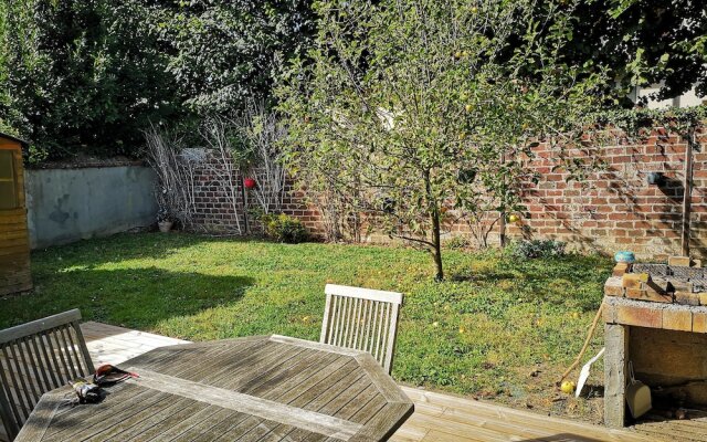 Studio avec terrasse et jardin