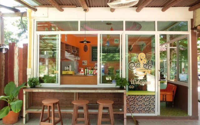 Baan Aowthai Homestay Ko Kood