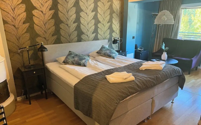 Treetop Spa Hangout & Hotel