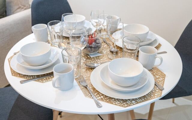 2bed Chic Apt Burj Khalifa Gym/pool by Belvilla