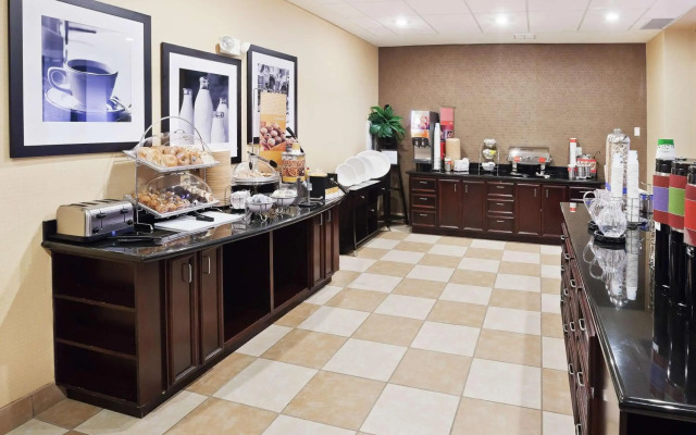 Hampton Inn and Suites Dumas