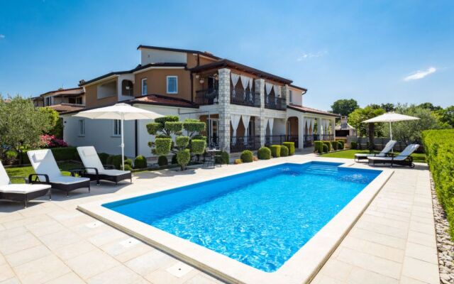 Apartment Cancar Como 34662