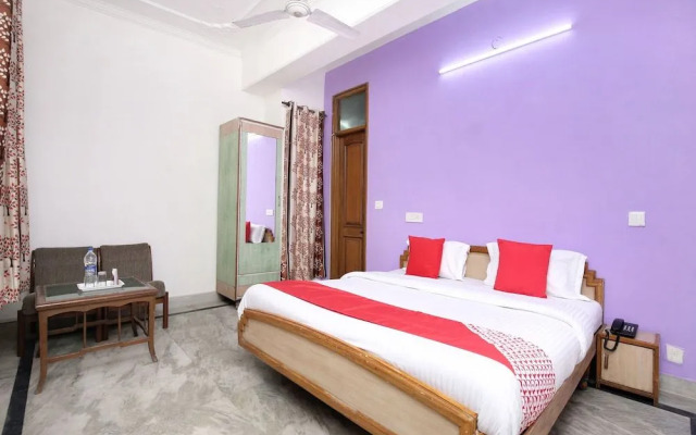 OYO 16736 Hotel Hm Crystal