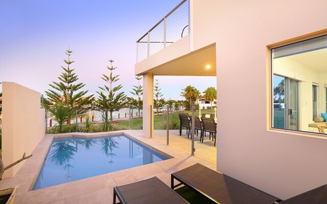 Cocos Court 21