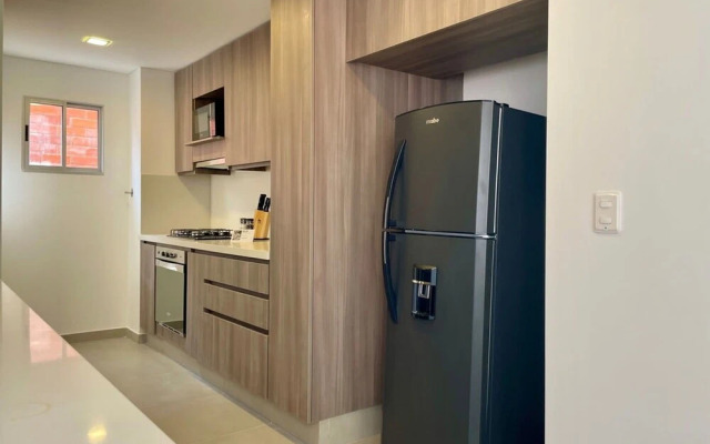 w Fantastic 3BR With Balcony in Laureles